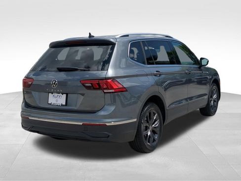 Certified 2023 Volkswagen Tiguan SE FWD image 3