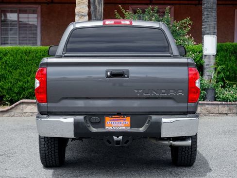 Used 2015 Toyota Tundra SR5 w/ SR5 Upgrade Package image 7