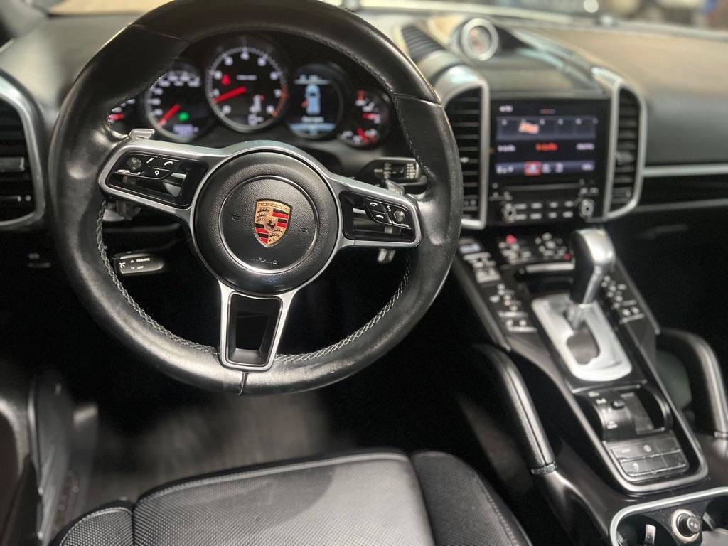 Used 2017 Porsche Cayenne AWD/4WD image 27