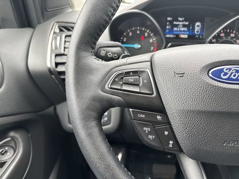 Used 2018 Ford Escape Titanium w/ Ford Safe & Smart Package AWD/4WD image 13