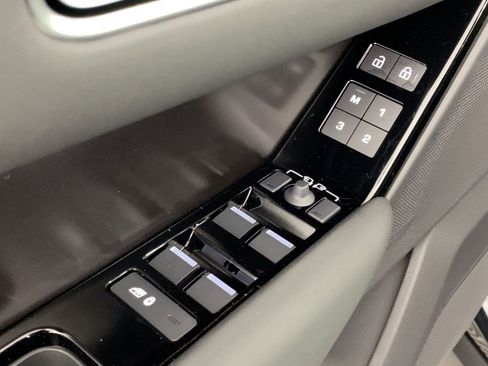 Used 2026 Land Rover Range Rover Velar Dynamic SE image 20