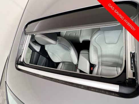 Used 2024 Hyundai Elantra Limited FWD image 23