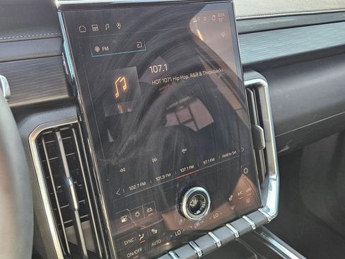 New 2026 GMC Acadia Elevation w/ Black Edition FWD image 18