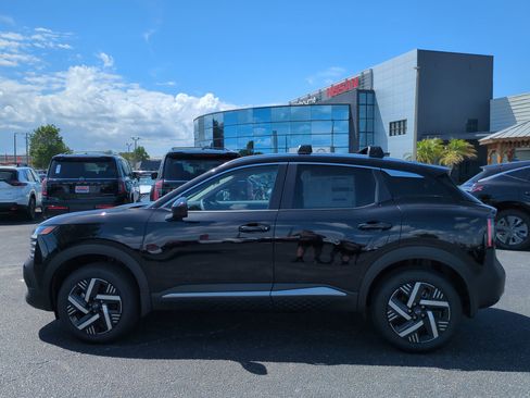 New 2026 Nissan Kicks SV FWD image 7