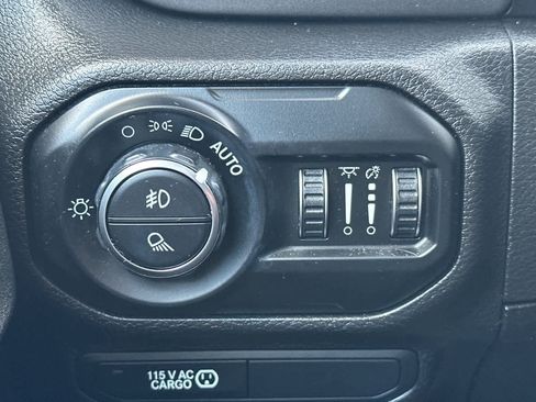 Used 2021 Jeep Gladiator Mojave AWD/4WD image 29