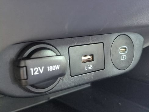 Used 2025 Hyundai Elantra SEL FWD image 26