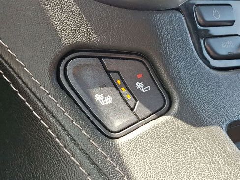 Used 2017 Chevrolet Tahoe LT image 19