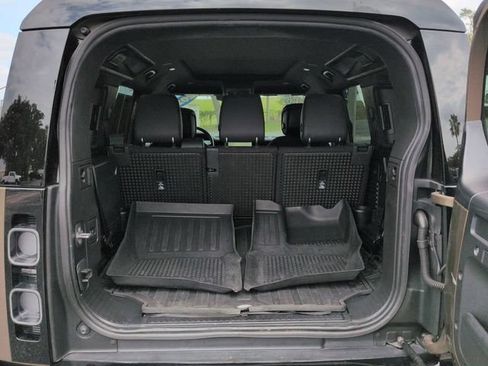 Used 2022 Land Rover Defender 110 X AWD/4WD image 13