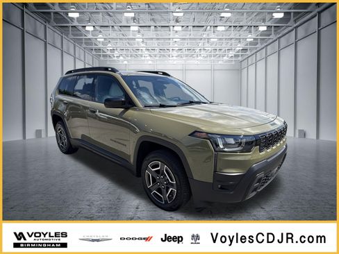 New 2026 Jeep Cherokee Laredo AWD/4WD image 1