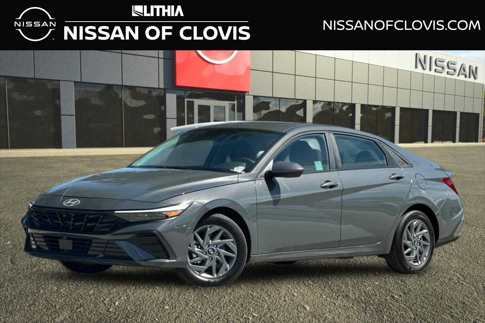 Used 2026 Hyundai Elantra Hybrid FWD image 1