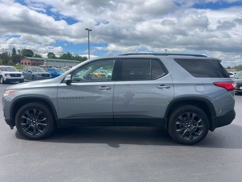Used 2021 Chevrolet Traverse RS w/ LPO, Floor Liner Package AWD/4WD image 3