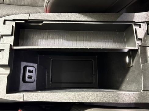 Used 2020 Chevrolet Equinox Premier image 29