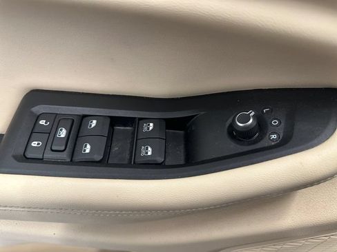 Used 2024 Jeep Grand Cherokee Limited w/ Luxury Tech Group II AWD/4WD image 29