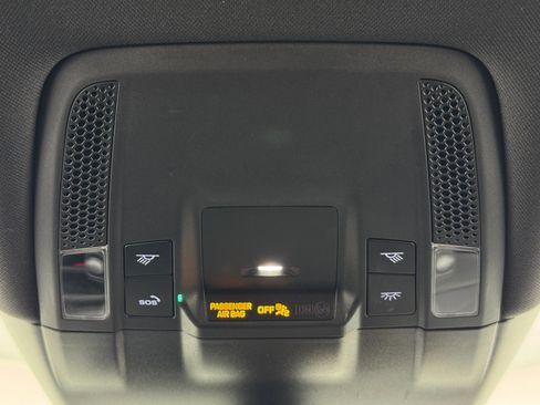 Used 2023 Porsche Taycan 4S w/ Premium Package image 36