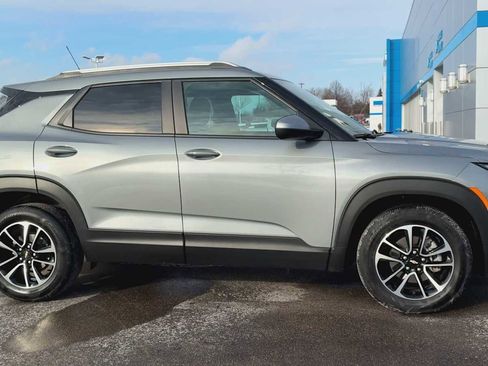 Certified 2024 Chevrolet TrailBlazer LT w/ Convenience Package image 9