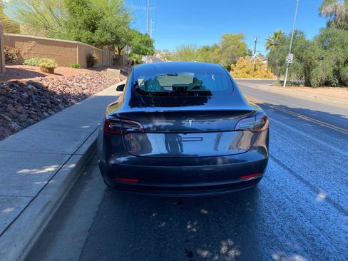 Used 2023 Tesla Model 3 Standard Range image 12