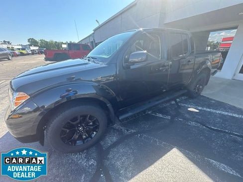 Used 2020 Nissan Frontier SV w/ Midnight Edition Floor Mats AWD/4WD image 2