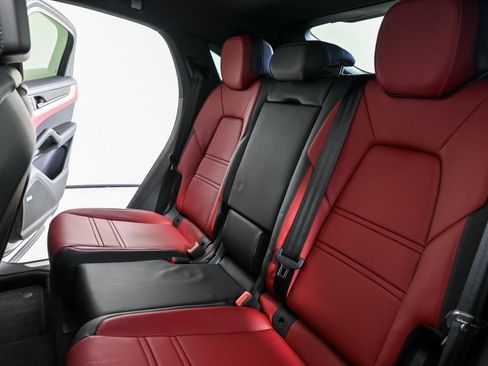 New 2026 Porsche Cayenne S image 22