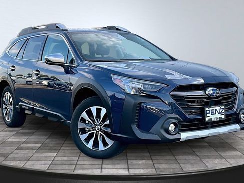 Used 2023 Subaru Outback Touring XT AWD/4WD image 3