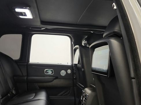 Used 2021 Rolls-Royce Cullinan AWD/4WD image 29