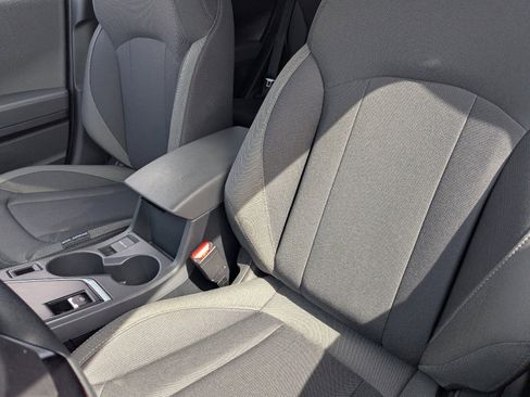 Used 2025 Subaru Crosstrek 2.0i Premium image 19