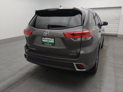 Used 2017 Toyota Highlander Limited image 7