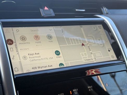 Used 2022 Land Rover Discovery Sport S image 33