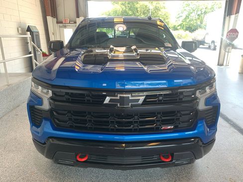 Used 2023 Chevrolet Silverado 1500 LT Trail Boss w/ LT Trail Boss Premium Package AWD/4WD image 2