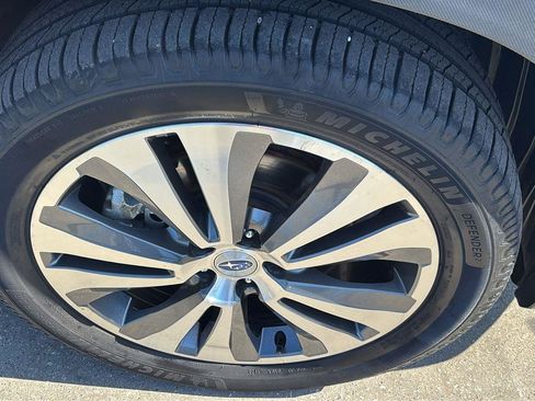 Used 2020 Subaru Ascent Limited w/ Technology Package AWD/4WD image 9