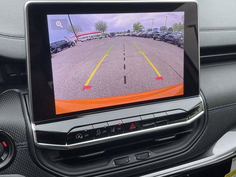 New 2026 Jeep Compass Latitude AWD/4WD image 20