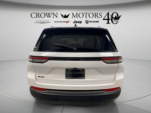 Used 2026 Jeep Grand Cherokee Limited w/ Limited Altitude Package AWD/4WD image 5