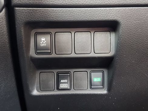 Used 2018 Nissan Rogue Sport S AWD/4WD image 24