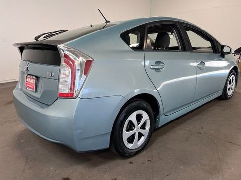 Used 2014 Toyota Prius Four image 3