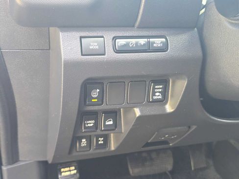Used 2023 Nissan Frontier PRO-4X w/ Pro-4X Premium Package AWD/4WD image 24