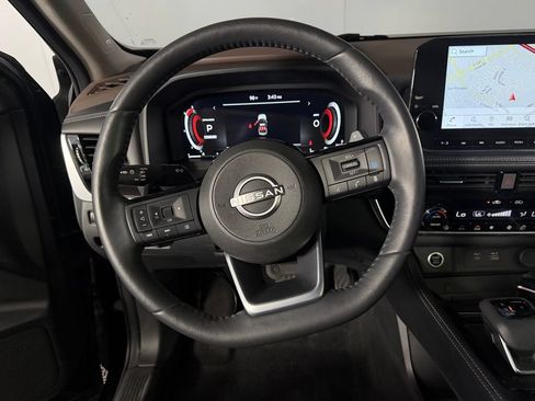 Used 2023 Nissan Rogue Platinum w/ Platinum Premium Package FWD image 16