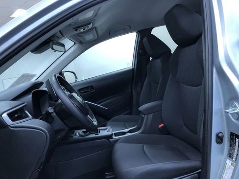 Used 2026 Toyota Corolla Cross LE FWD image 19
