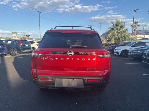 Used 2024 Nissan Pathfinder SV AWD/4WD image 9
