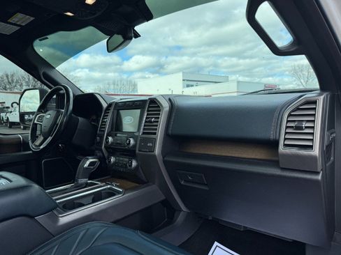 Used 2018 Ford F150 Limited AWD/4WD image 19
