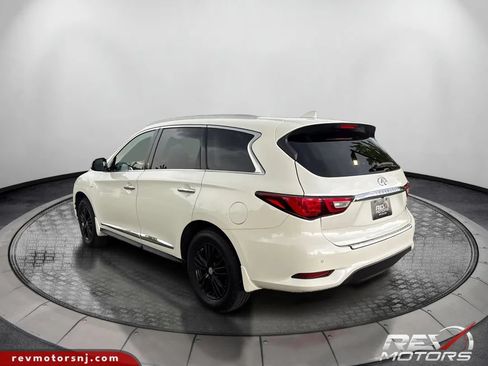 Used 2017 INFINITI QX60 Luxe w/ Premium Plus Package AWD/4WD image 3