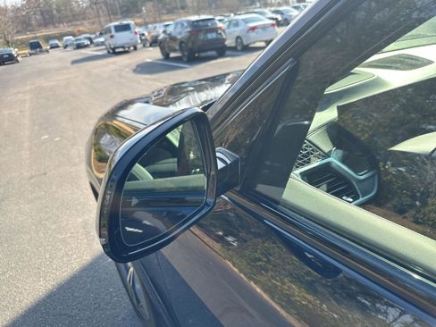 Used 2023 BMW X7 xDrive40i w/ M Sport Package image 6