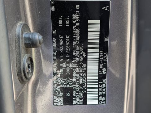 Used 2017 Toyota Sienna XLE FWD image 40