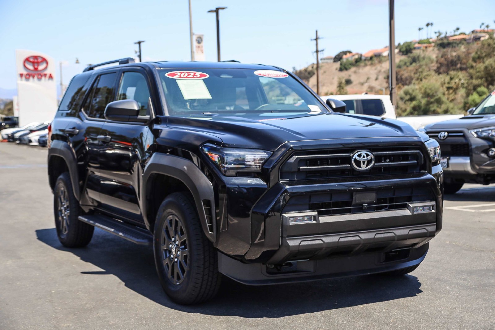 Certified 2025 Toyota 4Runner SR5 AWD/4WD image 3