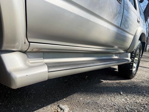 Used 2000 Toyota 4Runner SR5 image 18