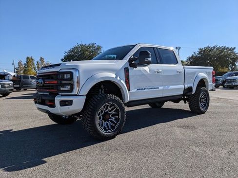 New 2026 Ford F250 Lariat w/ Black Appearance Package image 8