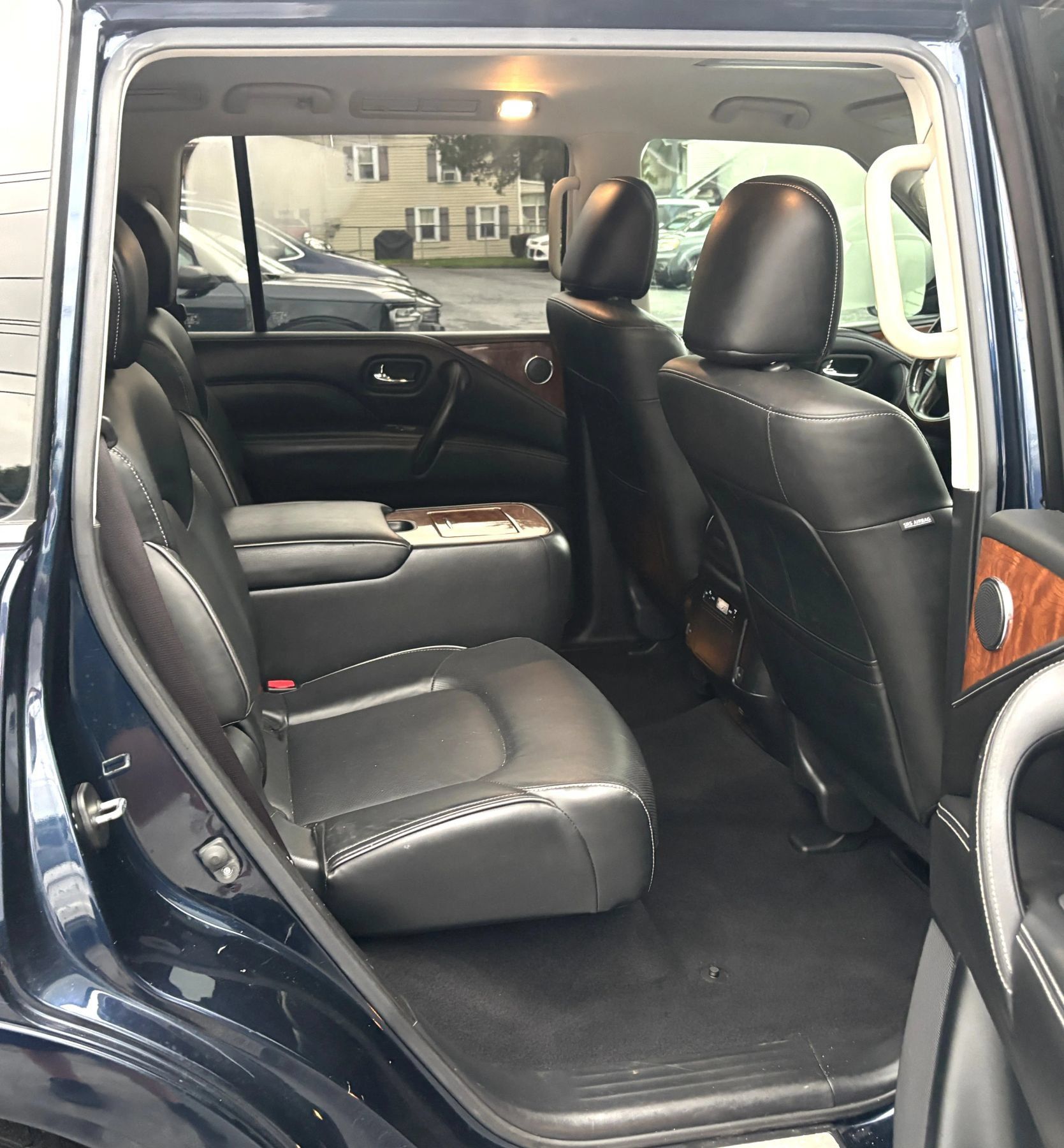 Used 2019 INFINITI QX80 Luxe AWD/4WD image 9