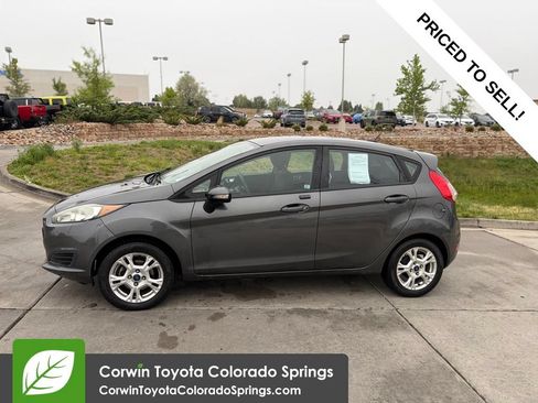 Used 2016 Ford Fiesta SE FWD image 2