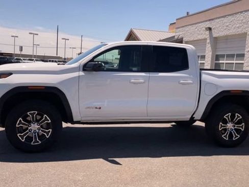 Used 2024 GMC Canyon AT4 w/ AT4 Premium Package AWD/4WD image 6