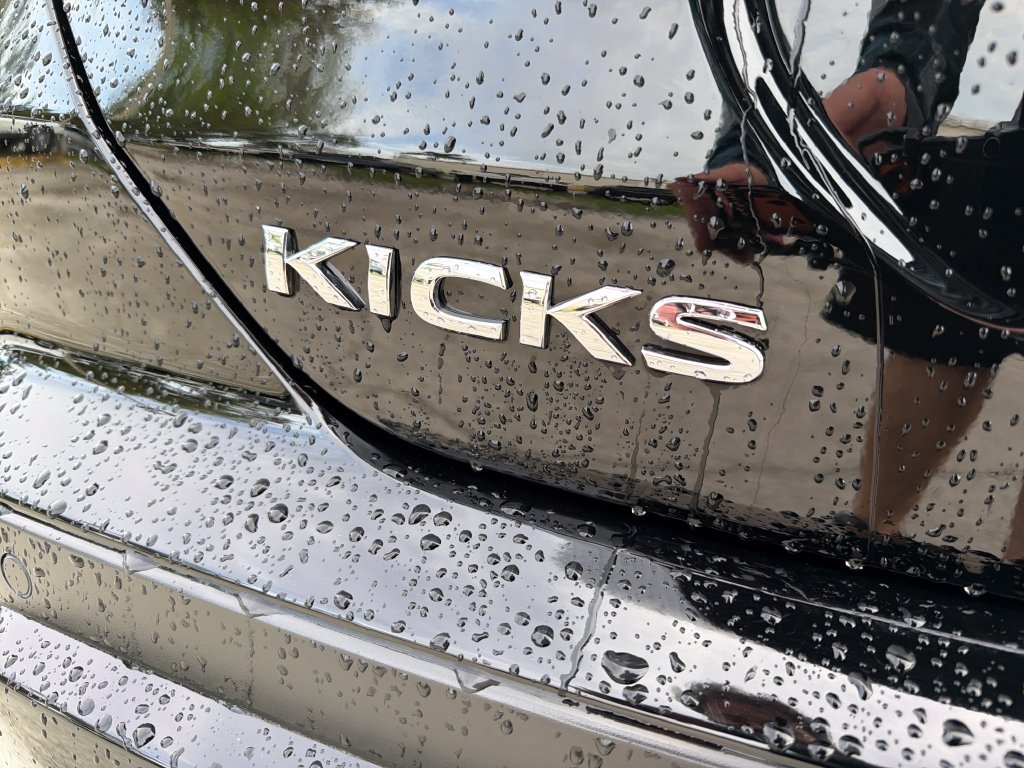 Used 2025 Nissan Kicks Play S FWD image 10