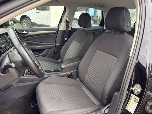 Used 2024 Volkswagen Jetta S image 9