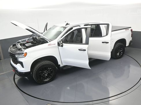 Used 2024 Chevrolet Silverado 1500 LT Trail Boss w/ LT Trail Boss Premium Package image 75